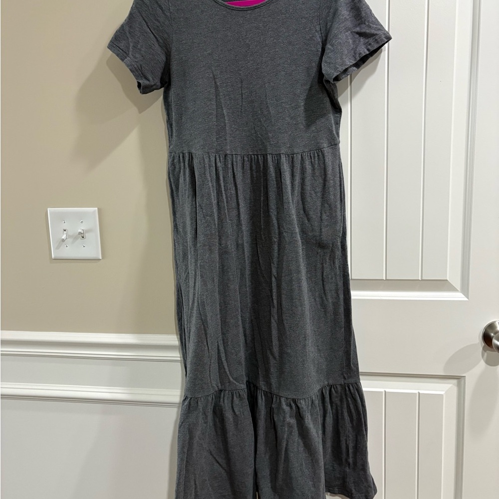 Old Navy Charcoal Short Sleeve Dress